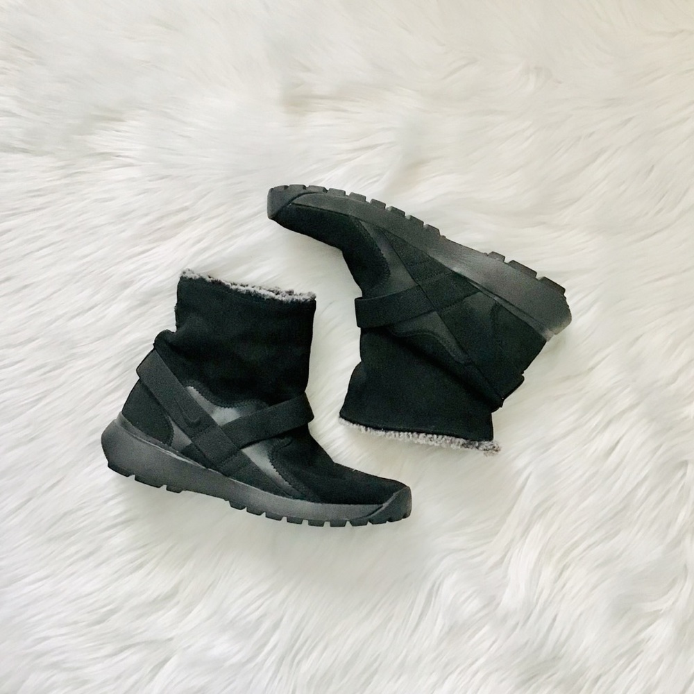 Nike Golkana Boots Sz 9